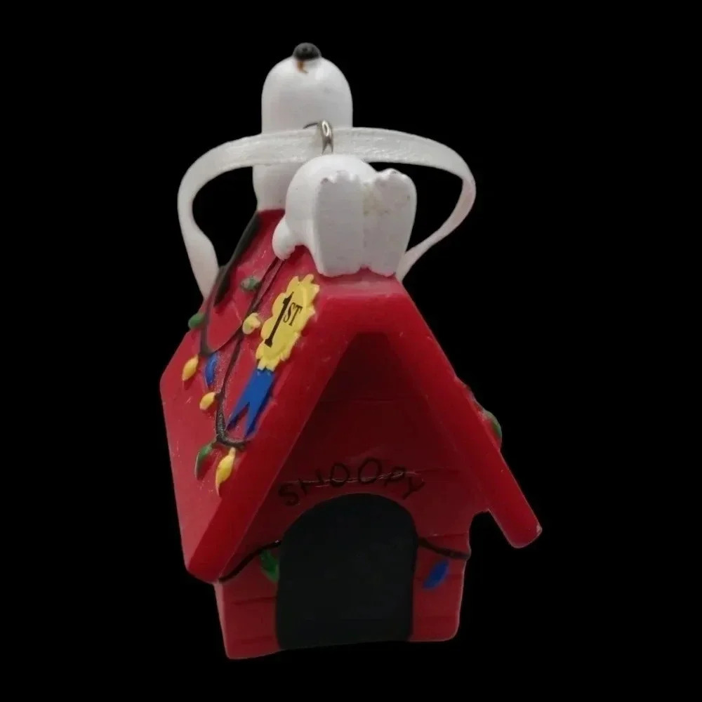 Hallmark christmas ornament snoopy napping